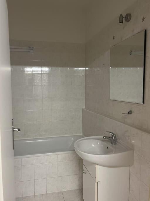 Praha 5 Barrandov- Apartman Daniela エクステリア 写真